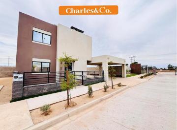 Casa · 173m² · 3 Recámaras · 2 Estacionamientos · Casa en Venta