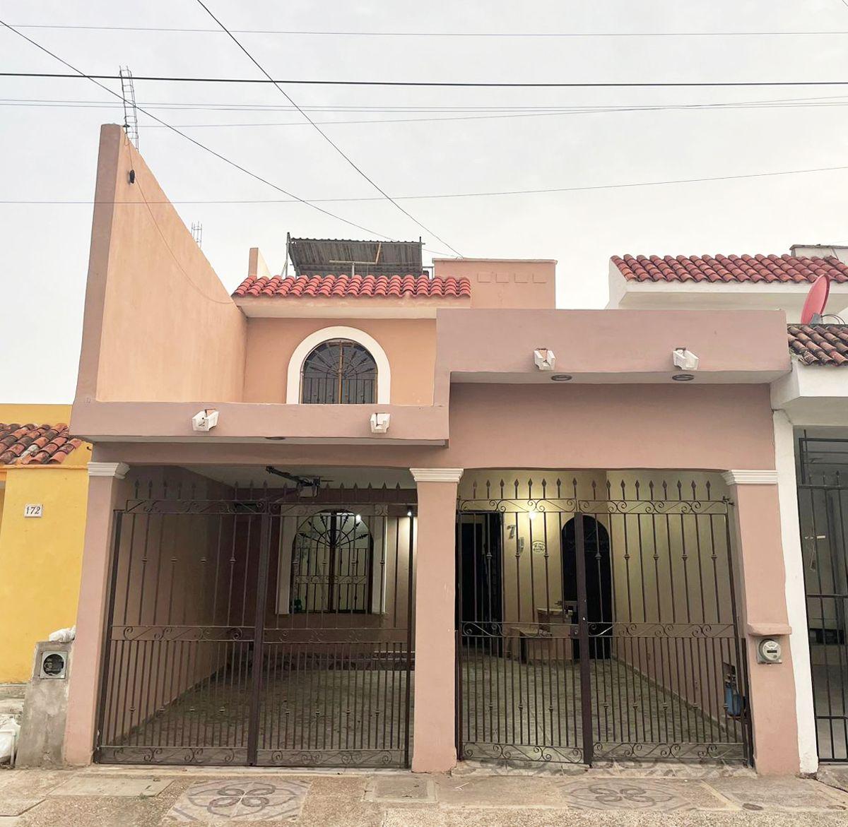 Furnished-Free House for Rent: 2 Bedrooms, Spacious Garage with Electric Gate, Valle Dorado.