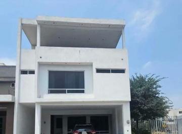 Casa · 349m² · 3 Recámaras · 2 Estacionamientos · Casa en Cerradas de Cumbres en Venta