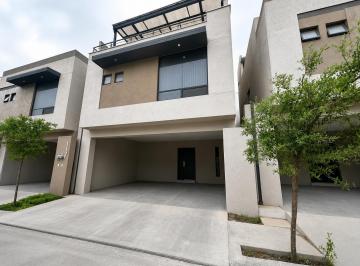 Casa · 220m² · 3 Recámaras · 2 Estacionamientos · Lumina II, Dominio Cumbres