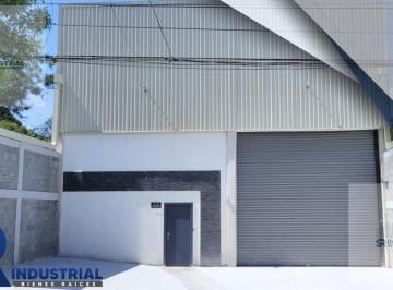 Bodega comercial · 670m² · 2 Estacionamientos · Bodega en Renta en Monterrey