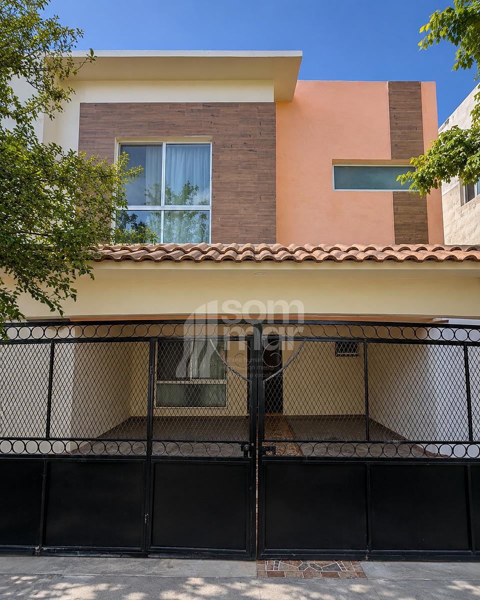 Casa en Renta Al Sur de Saltillo | Fracc. Privado La Estrella
