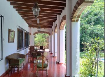 Casa de 3 habitaciones, Cuernavaca · Casa de 920 m² con 3 Recámaras en Venta en Reforma