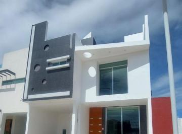 Casa de 5 habitaciones, Pachuca · Venta de Residencia con 5 Rec. Dentro de Fraccionamiento con Amenidades, Cerca de Ufd y Lasalle!