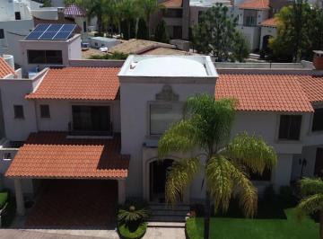 Casa · 430m² · 3 Recámaras · Casa - Condominio Jardines del Campestre
