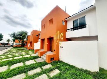 11228b391492446ab328ab9482b8e341b3ec09665483234e7cba4d386c39d431 · Renta de Casa en Juriquilla (Naranjos 3)
