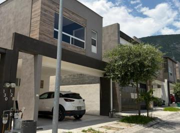 Casa · 105m² · 3 Recámaras · 2 Estacionamientos · Casa en Venta Fracc. Muriel, Apodaca