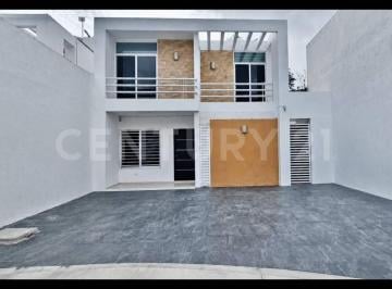 Casa · 106m² · 2 Recámaras · 2 Estacionamientos · Casa de 2 Niveles en Venta | Residencial Andria | Poligono Sur