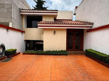 Casa en Venta de 3 habitaciones Jardines de Satélite · Venta de Casa en Jardines de Satélite