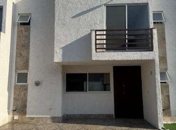 Casa de 4 habitaciones, Zapopan · Casa en Coto Privado, Fracc. Tierra Residencial, Zapopan | 3 Niveles con Roof Ga