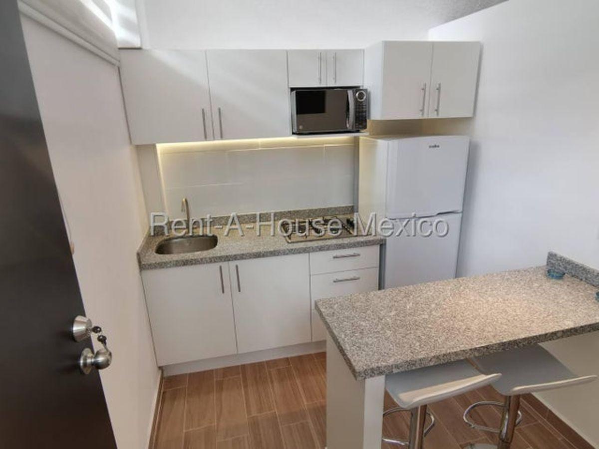 One-Bedroom, One-Bathroom Loft Near Arcos and a 5-Minute Drive from Universidad Cuahutemoc