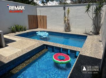 Casa · 300m² · 3 Recámaras · 4 Estacionamientos · Casa Cuauhtémoc - Vista Privilegiada Al Volcan de Colima - (4)