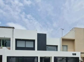 Casa · 300m² · 3 Recámaras · 2 Estacionamientos · Casa en Venta en Paseos de Taxqueña - (4)