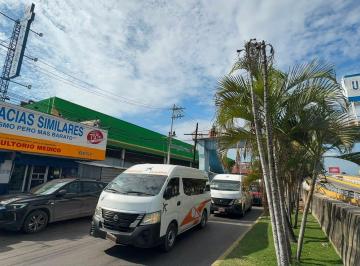 Local comercial · 545m² · 10 Estacionamientos · Terreno Comercial en Venta en Acapulco Las Cruces: 2,000 m² Sobre Blvd. Vicente Guerrero - (4)
