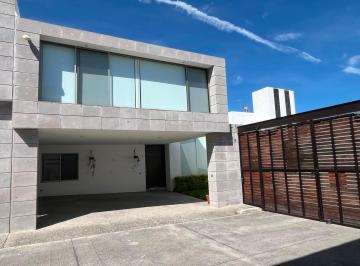 Casa · 300m² · 3 Recámaras · 2 Estacionamientos · ¡Amplia, Iluminada, Segura y Exclusiva Casa en Renta en Real de Juriquilla! - (4)