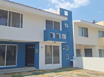 Casa en condominio de 3 habitaciones, Cuernavaca · Casa en Condominio en Venta con Vigilancia Cerca de Forum en Cuernavca, Morelos