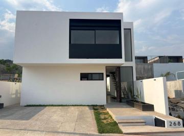 Casa de 3 habitaciones, Cuernavaca · Casa en Fraccionamiento con Vigilancia en Zona Norte