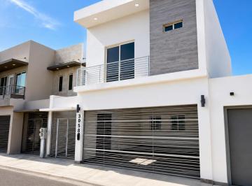 N/A · Casa en Venta Equipada en Villas de San Angel (Calzada Cetys y Cuarta)
