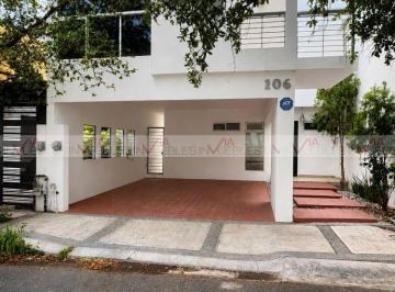 Casa · 250m² · 3 Recámaras · 2 Estacionamientos · Casa en Venta en Contry Sur