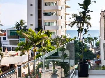 Departamento de 3 habitaciones, Bahía de Banderas · Nuevo! 2 Condos = 3 Recámaras Total Circa La Playa en Bucerías Centro