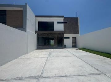 Casa · 190m² · 3 Recámaras · 2 Estacionamientos · Casa en Venta Lomas de La Rioja Alvarado Veracruz