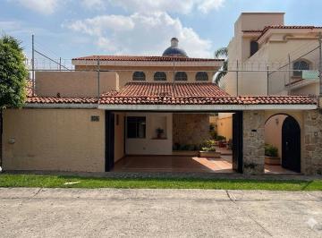 Casa de 3 habitaciones, Zapopan · Casa en Venta en Bugambilias 1era Seccion