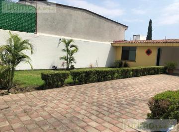Casa · 300m² · 8 Estacionamientos · Casa Cerca del Sams, Oder Legislativo, Cuernavaca