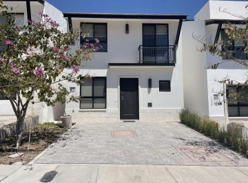 406152065c05f34d319075ac02f6c3e130bf7cf69221f2cd036259e7b626eb61 · Casa Nueva en Venta El Refugio Querétaro