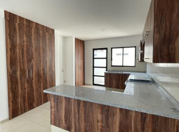 94c68036ad456861d9bd388f97772076d52f54546d412821843bd9d5f5d2d340 · Casa Nueva en Venta con Roof en El Mirador