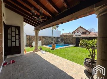 Casa de 3 habitaciones, Cuernavaca · Casa en Renta con Alberca en Colonia Delicias en Cuernavaca