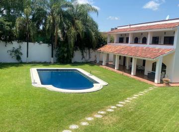 Casa · 1000m² · 5 Recámaras · 6 Estacionamientos · Casa en Venta Real del Puente Excelente Ubicación