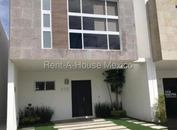 Casa de 3 habitaciones, Querétaro · Casa en Renta en El Refugio Querétaro