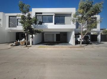 Casa · 160m² · 3 Recámaras · 2 Estacionamientos · Casa en Fraccionamiento Espacios Barcelona