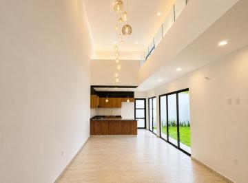 Casa · 180m² · 3 Recámaras · 2 Estacionamientos · Casa con Jardín en Fraccionamiento con Alberca Lomas del Dorado, Boca del Río, Veracruz