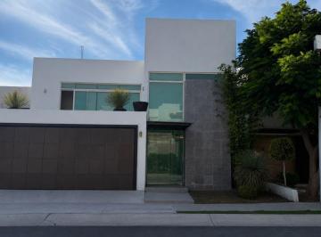 Casa de 3 habitaciones, Querétaro · Casa en Renta con Recamara en Pb en Mision San Jeronimo Queretaro