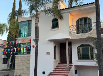 Casa en condominio de 3 habitaciones, Zapopan · Venta Hermosa Residencia en Coto 5 Virreyes Residencial