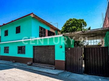 Dúplex · 140m² · 4 Recámaras · 2 Estacionamientos · 2 Departamentos + Local Comercial en Temixco | $1,500,000