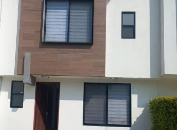 Casa de 3 habitaciones, Celaya · Fracc Alteza Cluster Monarca Se Vende Casa