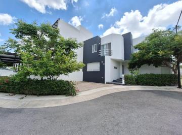 Casa de 3 habitaciones, Corregidora · Casa en Venta en El Condado Corregidora Queretaro