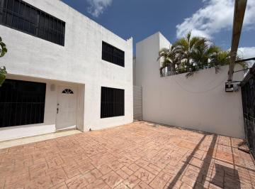 Casa de 3 habitaciones, Mérida · Casa de 3 Habitaciones con Una en Planta Baja en La Castellana