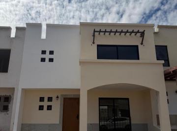 Casa · 120m² · 3 Recámaras · 2 Estacionamientos · Casa en Venta en Cañada del Conde
