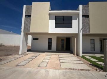 Casa · 136m² · 3 Recámaras · 2 Estacionamientos · Casa en Fraccionamiento Portalegre