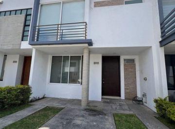 Casa · 143m² · 3 Recámaras · 2 Estacionamientos · Casa en Venta, El Campestre, Coto Séneca.