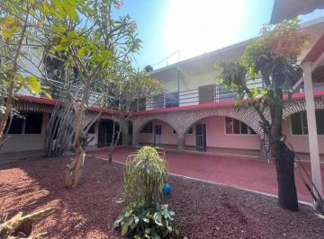 Casa · 600m² · 10 Recámaras · 5 Estacionamientos · Casa - Año de Juárez