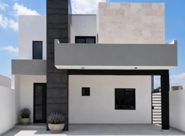 Casa · 250m² · 3 Recámaras · 2 Estacionamientos · Casa en Renta en Saltillo