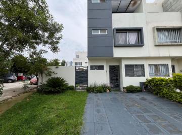 Casa de 3 habitaciones, Zapopan · Casa en Renta en Altaluz