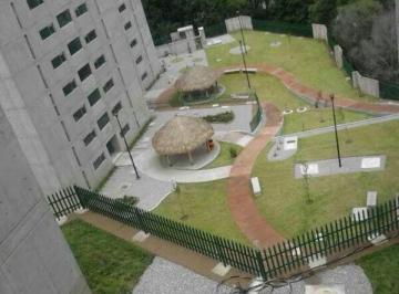 Departamento · 65m² · 2 Recámaras · 1 Estacionamiento · Departamento en Venta con Balcón y Piso Alto. Excelente Mantenimiento.
