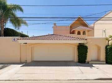 Casa de 7 habitaciones, León · Venta de Casa Centro Celaya Guanajuato