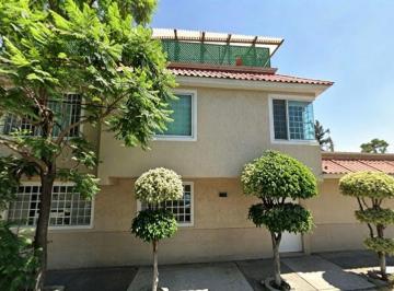 Casa de 4 habitaciones, Venustiano Carranza · Casa de 120 m² con 4 Recámaras en Venta en Arenal 4ta Secc