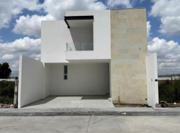 Casa · 280m² · 4 Recámaras · 2 Estacionamientos · Venta Casa en Residencial Estanza Al Norte de La Ciudad Bi